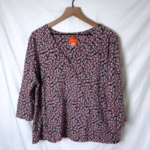 Hearts of Palm Woman Top Red Black White Size 2X Faux Wrap 3/4 Sleeve Leaf Print